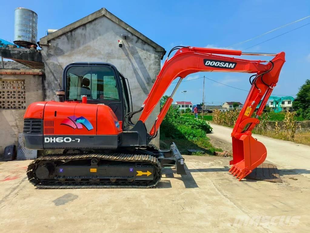 Doosan DH 60 Miniekskavaatorid < 7 t