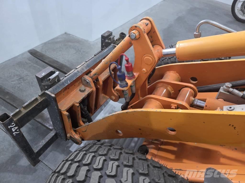 Knikmops KM 130 Väikelaadurid