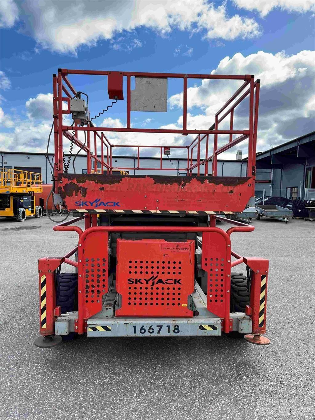 SkyJack SJ 9241 Käärtõstukid