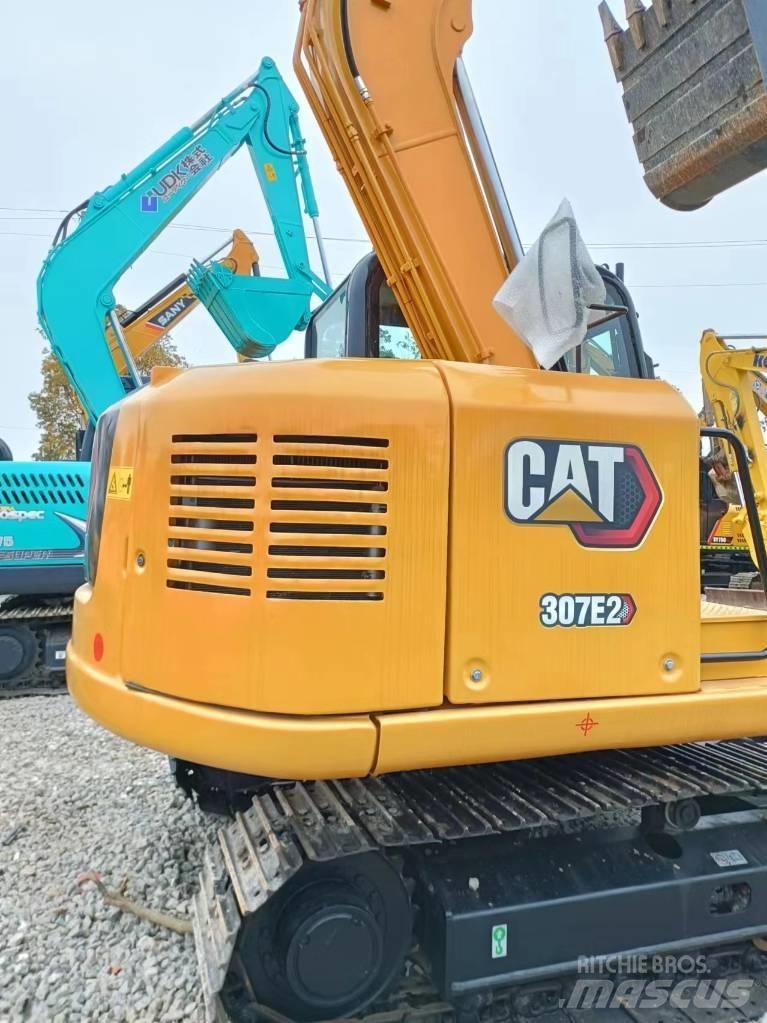CAT 307 Roomikekskavaatorid