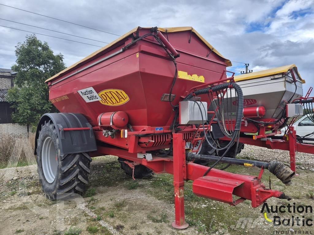 Bredal F10 Mineraalväetise laoturid