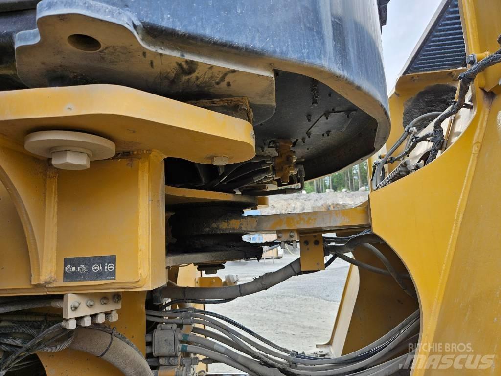 CAT 980 M Rataslaadurid