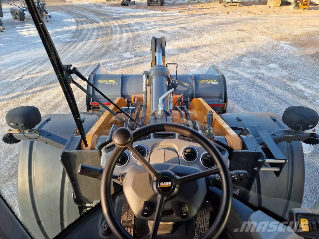 CASE 821 G2 Rataslaadurid