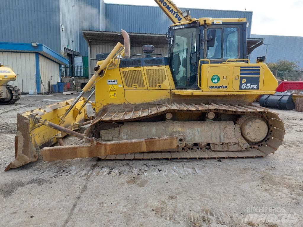 Komatsu D65PX-18 Buldooserid