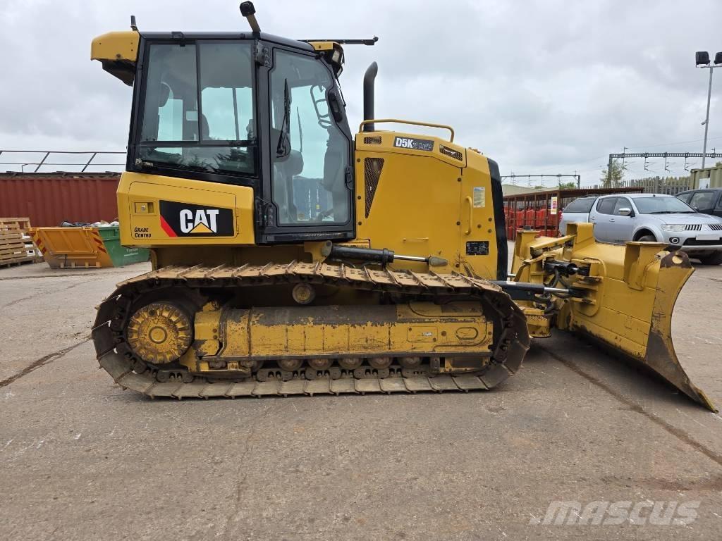 CAT D 5 K 2 LGP Buldooserid
