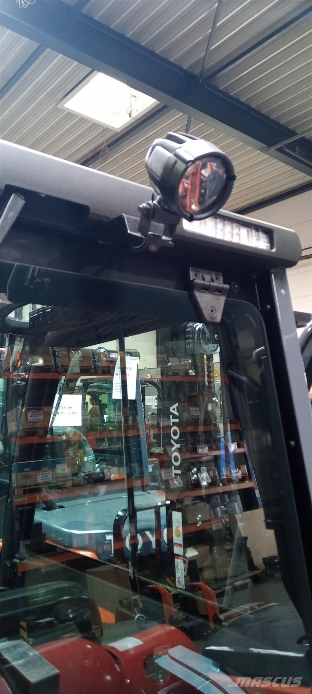 Toyota 02-8FGF25 Gaasitõstukid