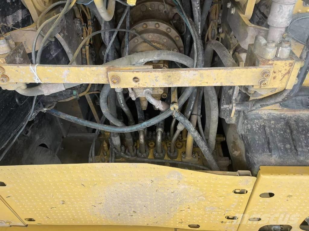 CAT 320GC Roomikekskavaatorid