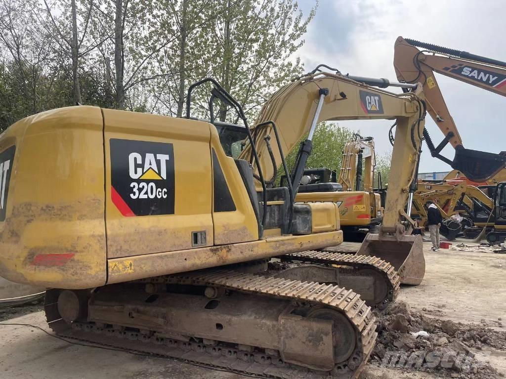 CAT 320GC Roomikekskavaatorid