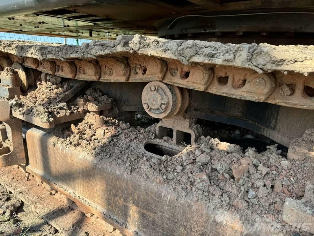 Doosan 520LC-9C Roomikekskavaatorid
