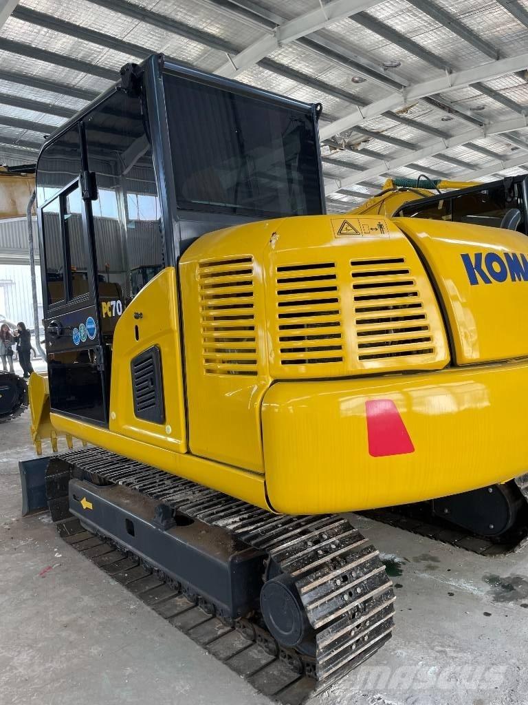 Komatsu PC 70 Väikeekskavaatorid 7t-12t