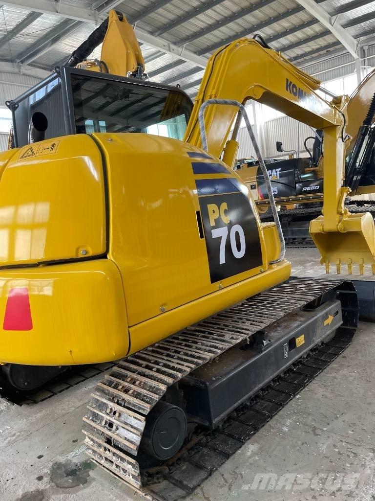 Komatsu PC 70 Väikeekskavaatorid 7t-12t