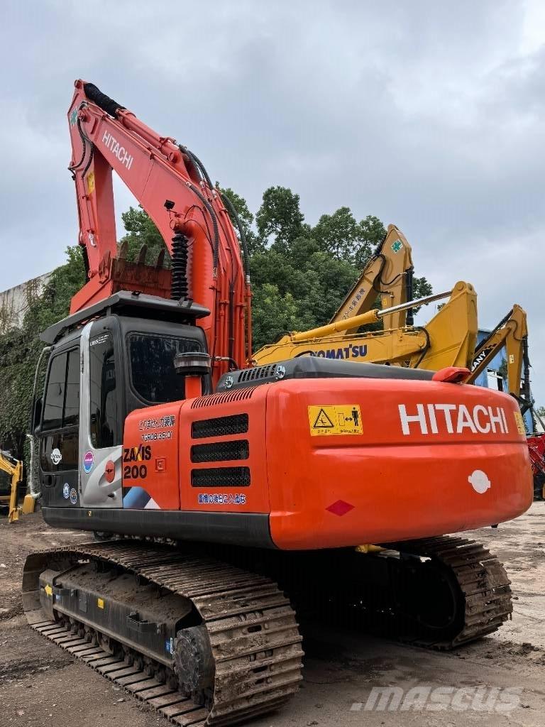 Hitachi ZX 200 Roomikekskavaatorid