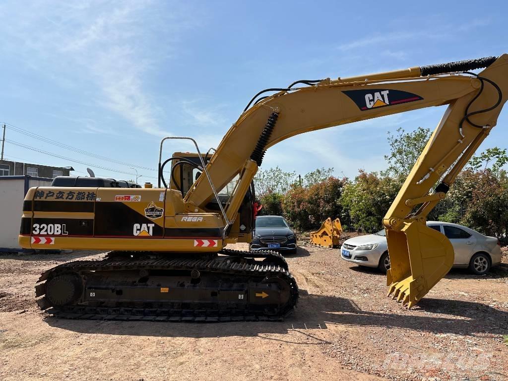 CAT 320 B L Roomikekskavaatorid