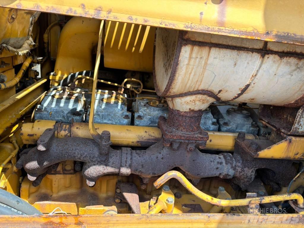Komatsu D65PX-8 Buldooserid