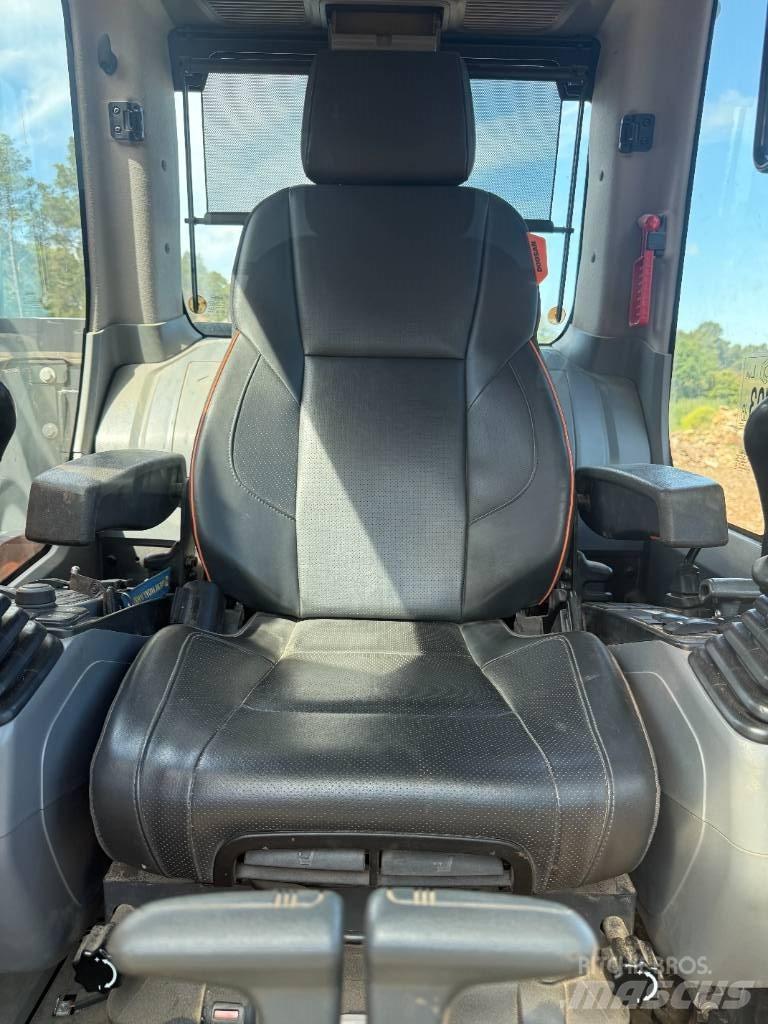 Doosan DX 235 LCR Roomikekskavaatorid