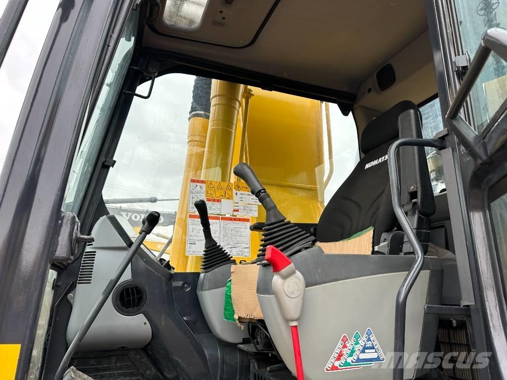 Komatsu PC 220-8M Roomikekskavaatorid