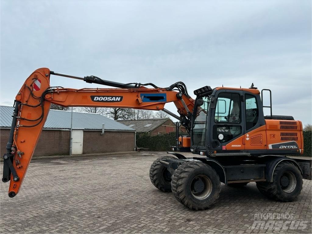 Doosan DX 170 W Ratasekskavaatorid