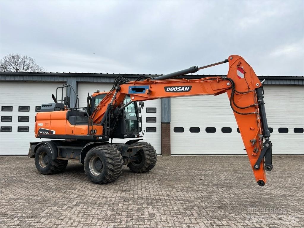 Doosan DX 170 W Ratasekskavaatorid