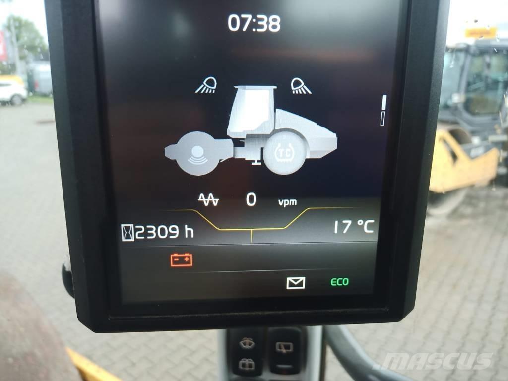 Volvo SD 135 B Ühe trumliga rullid