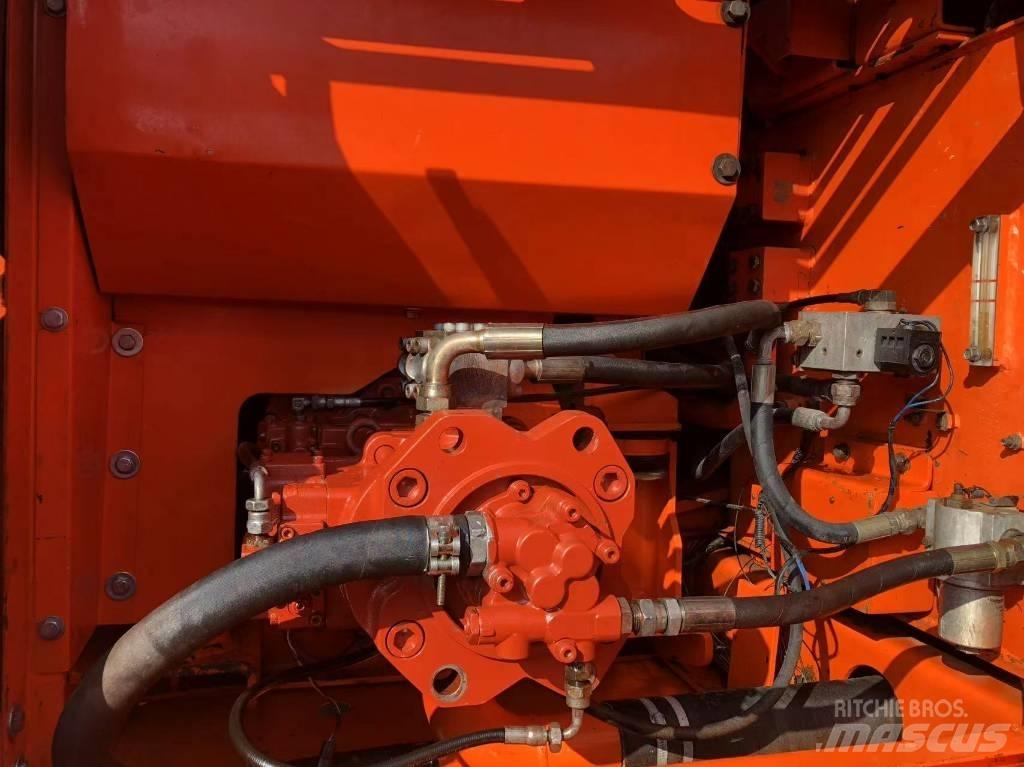 Doosan 220-7 Roomikekskavaatorid