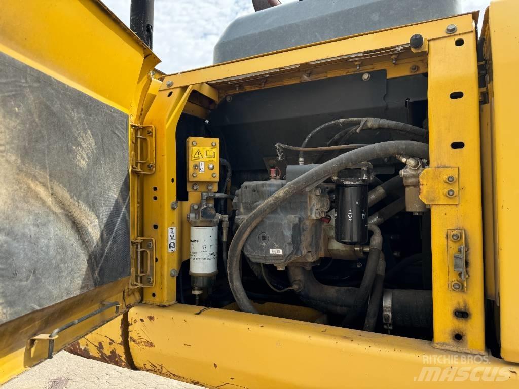 Komatsu PC 290 LC-8 Roomikekskavaatorid