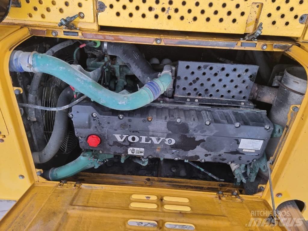 Volvo EC 460 B LC Roomikekskavaatorid