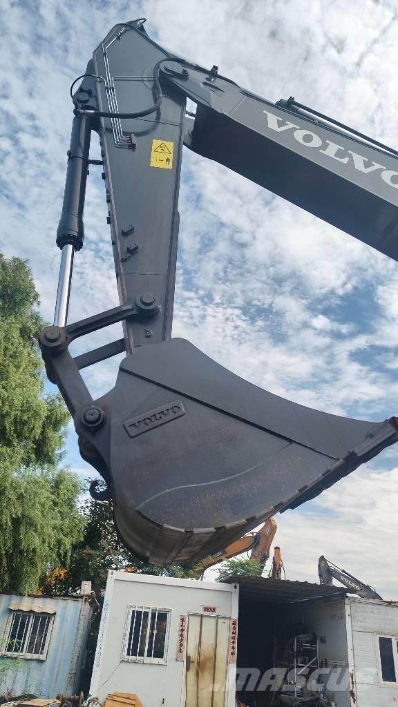 Volvo EC 290 Roomikekskavaatorid