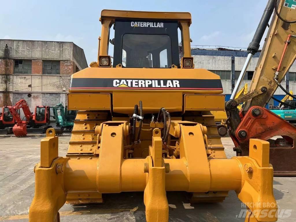 CAT D8R Buldooserid