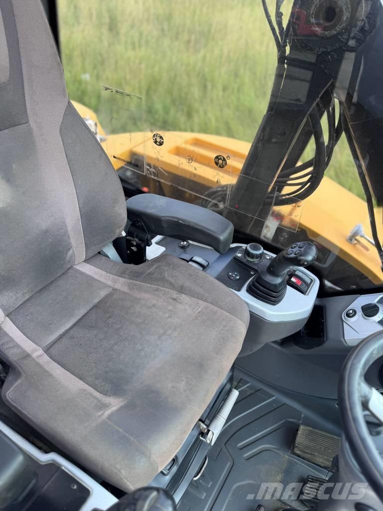 Mecalac 12 MTX Ekskavaatorlaadurid