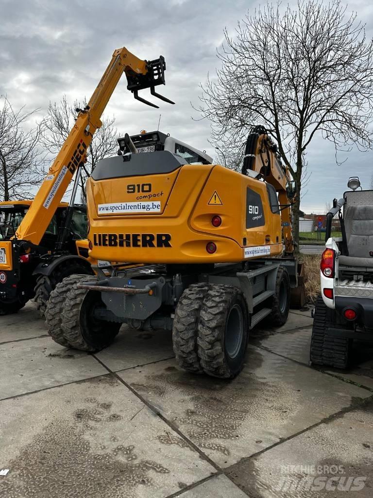 Liebherr 910 Compact Ratasekskavaatorid