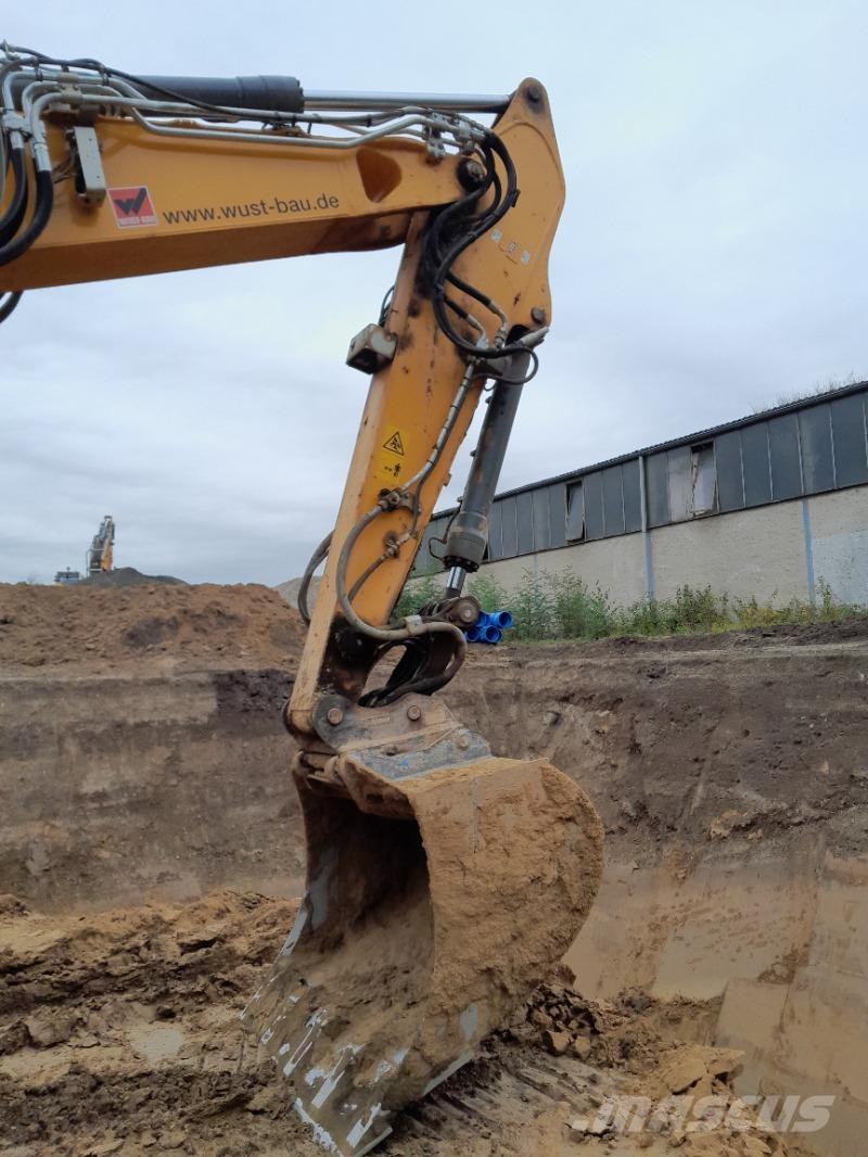 Liebherr R926 Roomikekskavaatorid