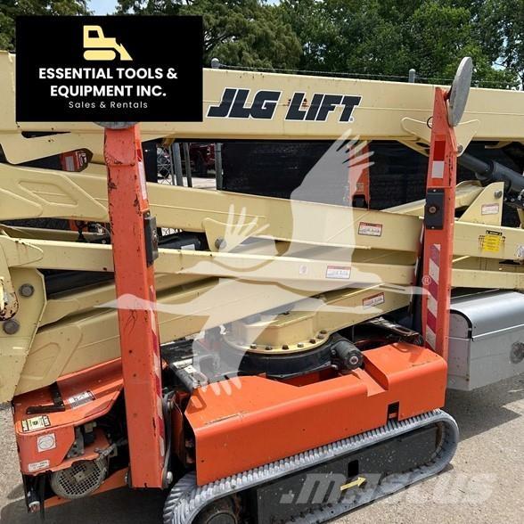 JLG X600AJ Iseliikuvad poomtõstukid