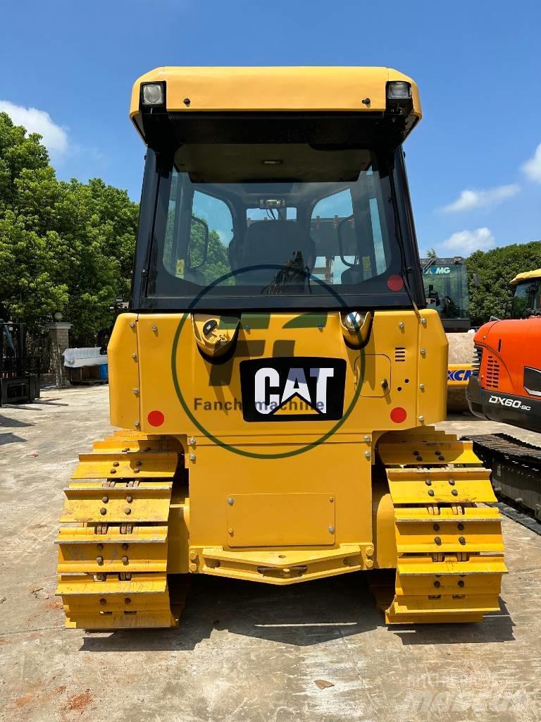 CAT D 5 K Buldooserid