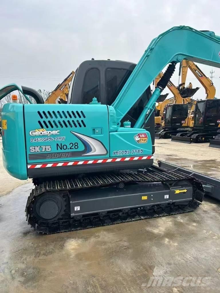 Kobelco SK 75 Roomikekskavaatorid
