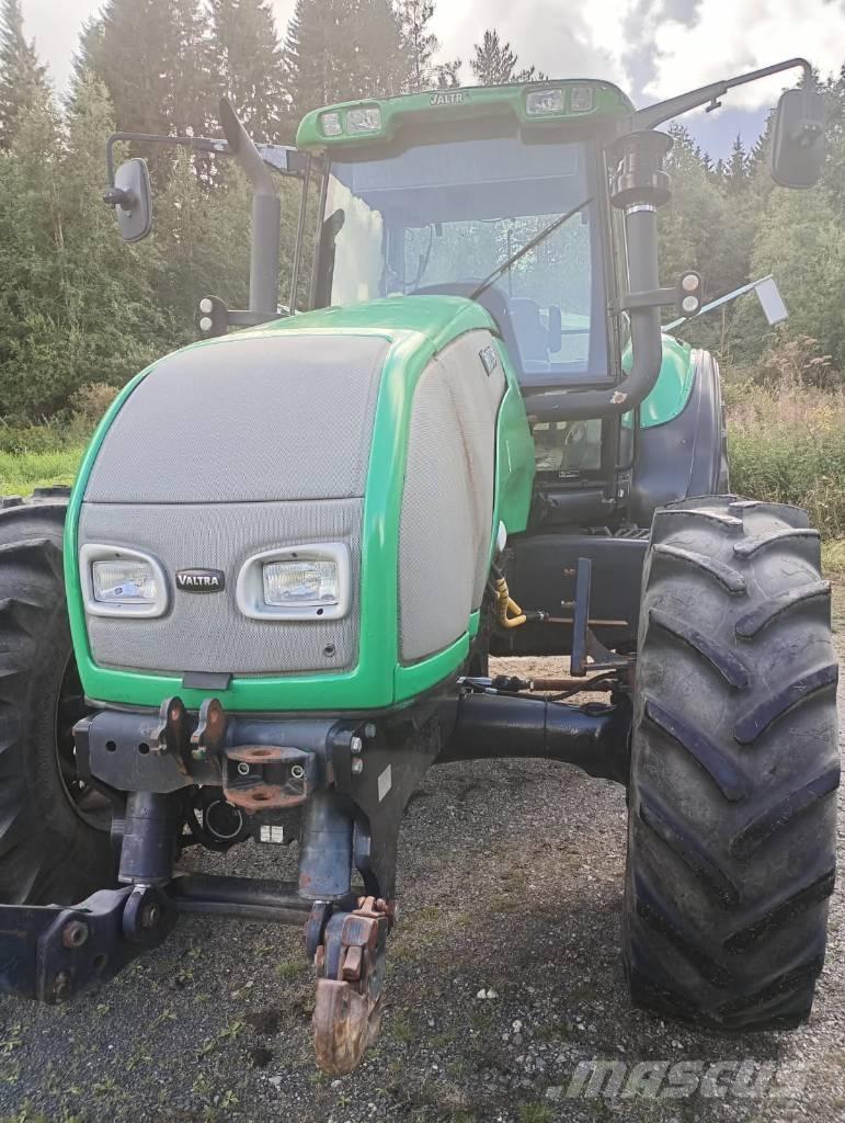 Valtra T190 Hi-tek Traktorid