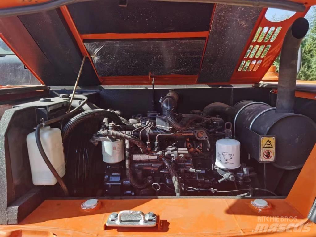 Hitachi ZX 70 Miniekskavaatorid < 7 t
