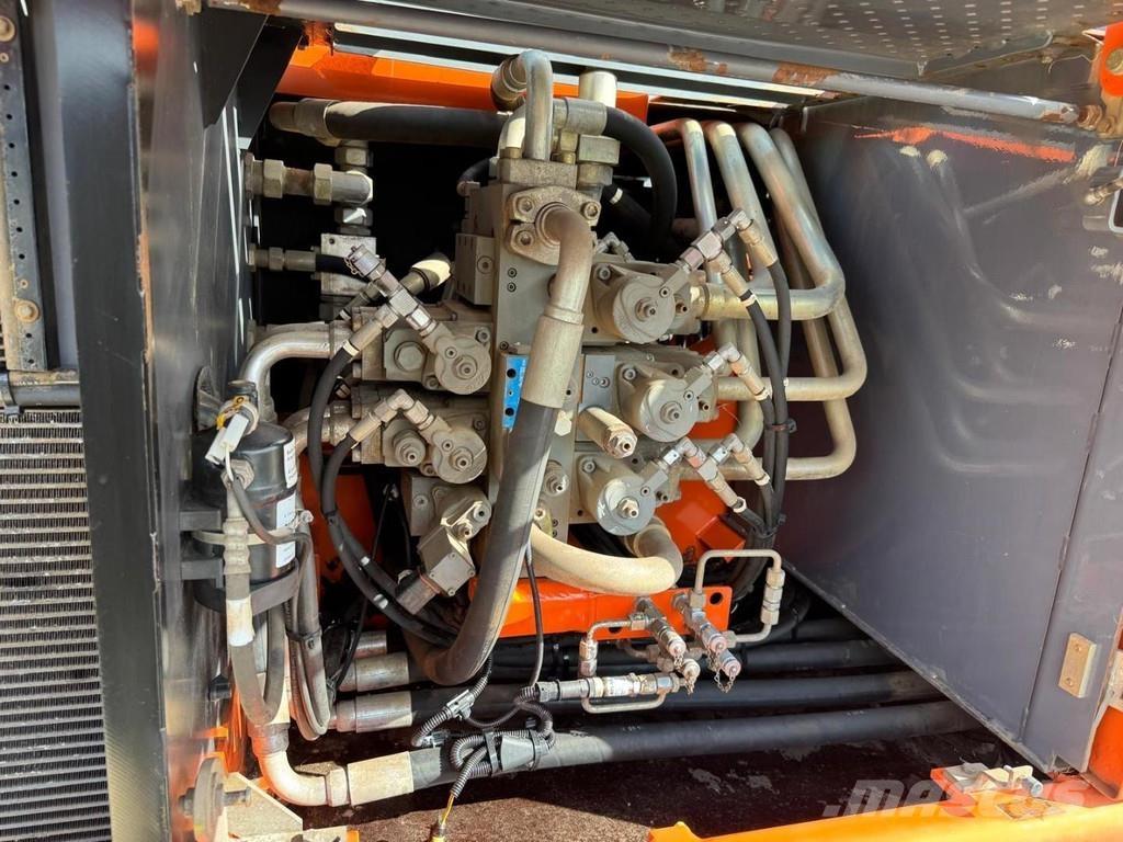 Atlas 350 MH Materjalikäitlusmasinad