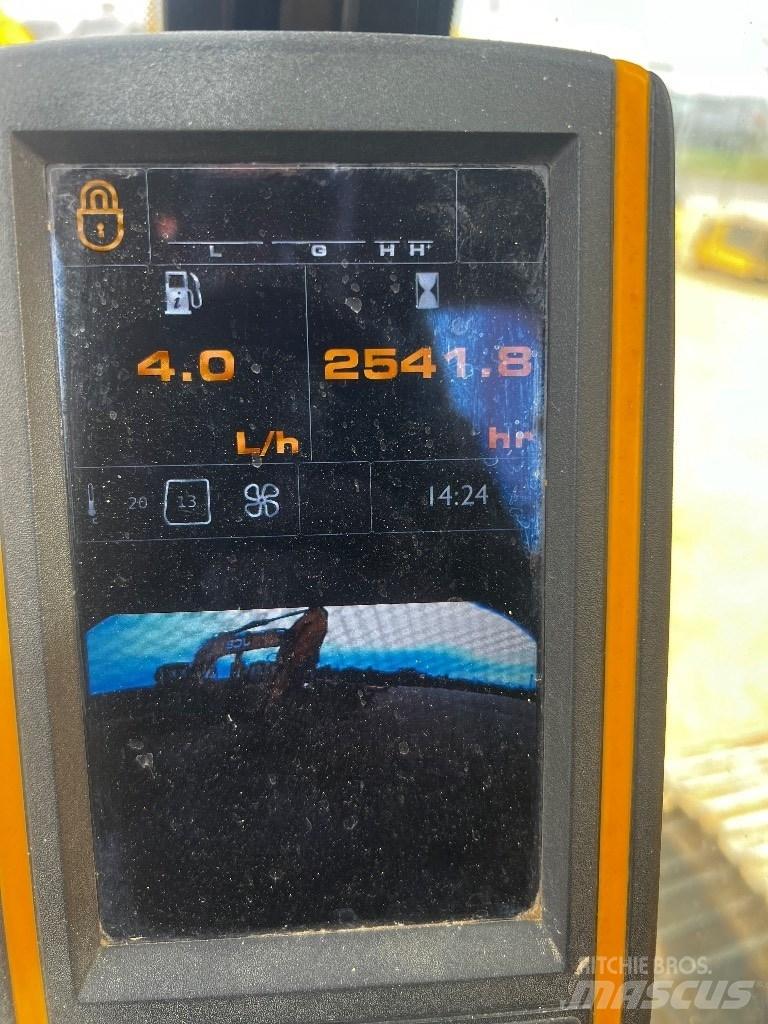 JCB JS 220 N LC Roomikekskavaatorid