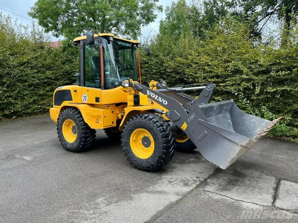 Volvo L 30 H Rataslaadurid