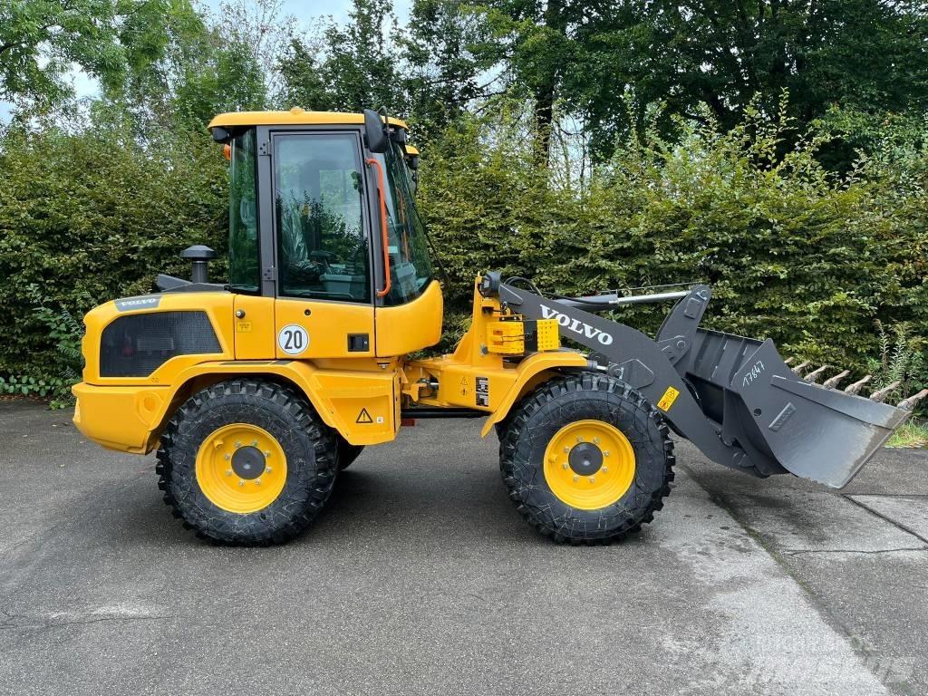 Volvo L 30 H Rataslaadurid