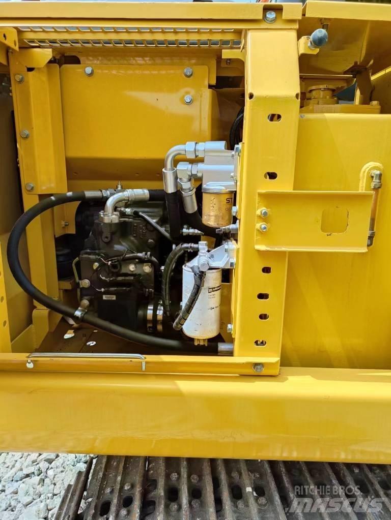 Komatsu PC 110 Väikeekskavaatorid 7t-12t