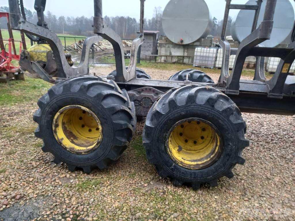 John Deere 810E Forwarderid
