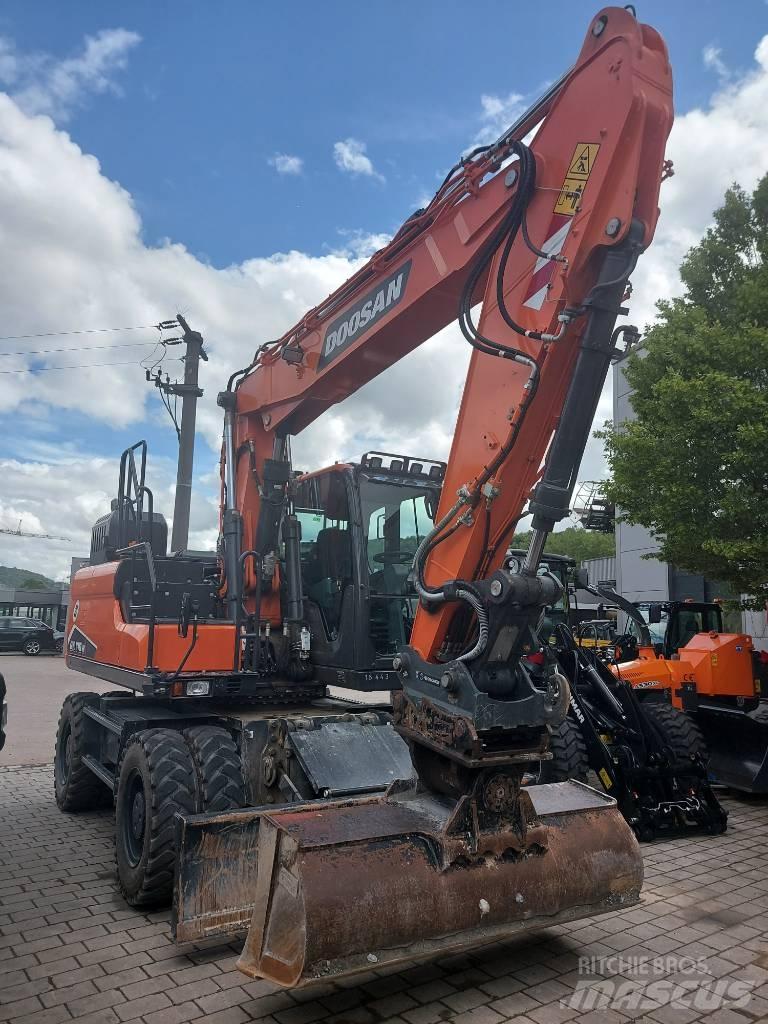 Develon DX 170 W-7 Ratasekskavaatorid