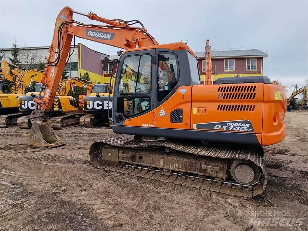 Doosan DX 140 LC-3 Roomikekskavaatorid