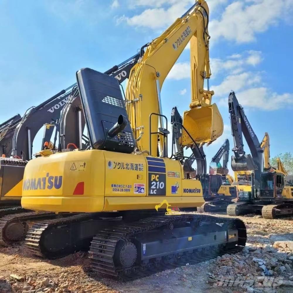 Komatsu PC 210-8 Roomikekskavaatorid