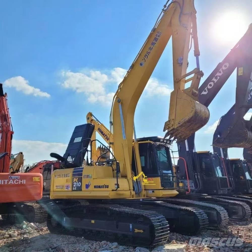 Komatsu PC 210-8 Roomikekskavaatorid