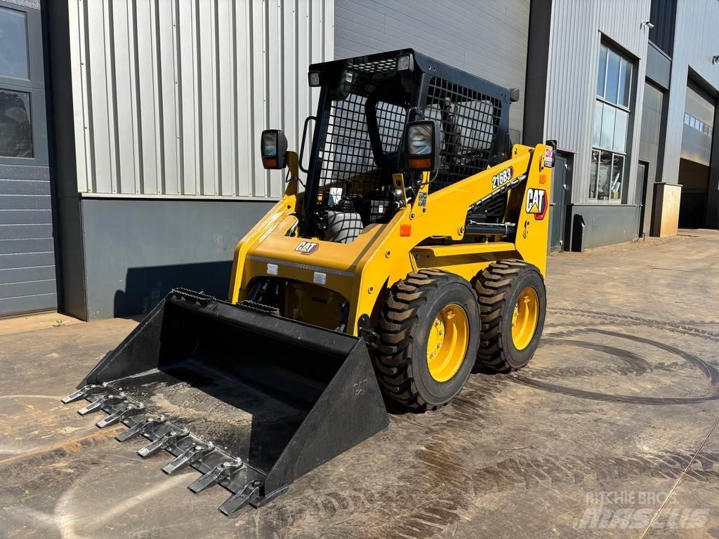 CAT 216B3 Rataslaadurid