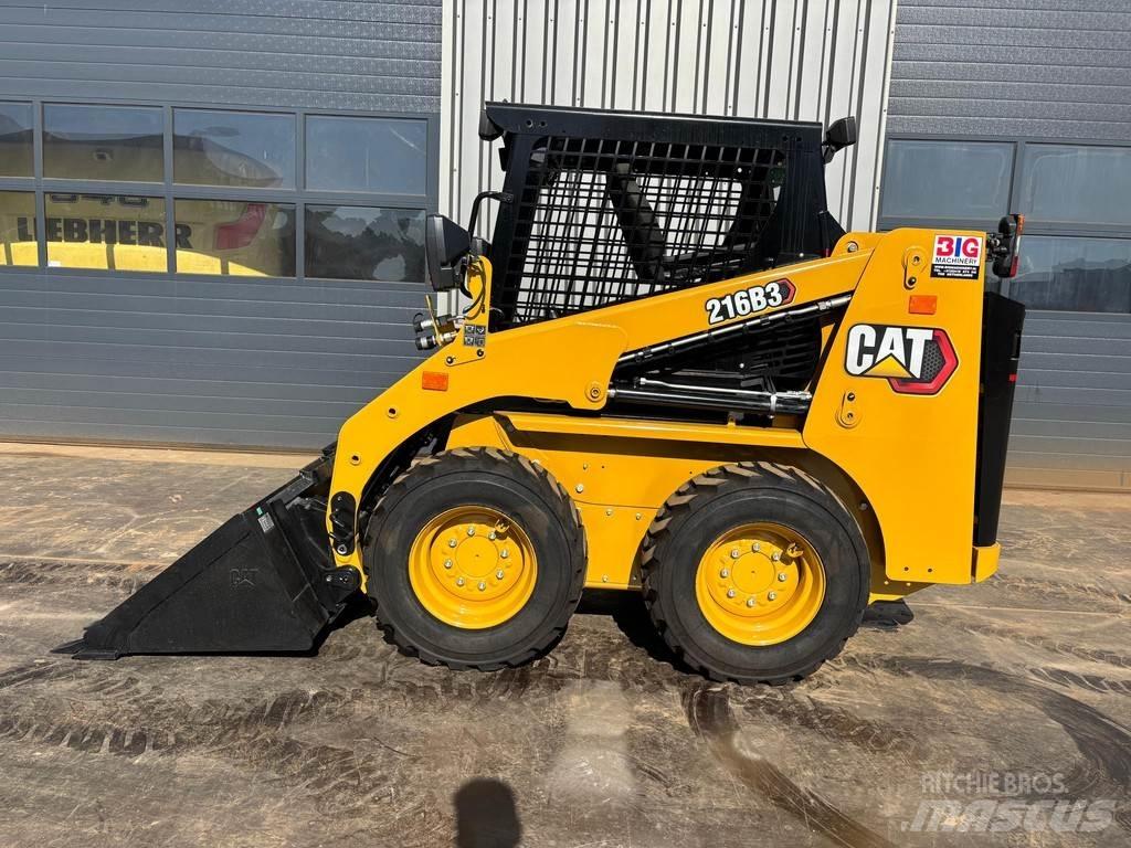 CAT 216B3 Rataslaadurid