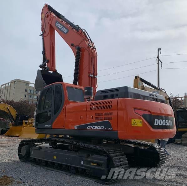 Doosan 300LC-9C Roomikekskavaatorid