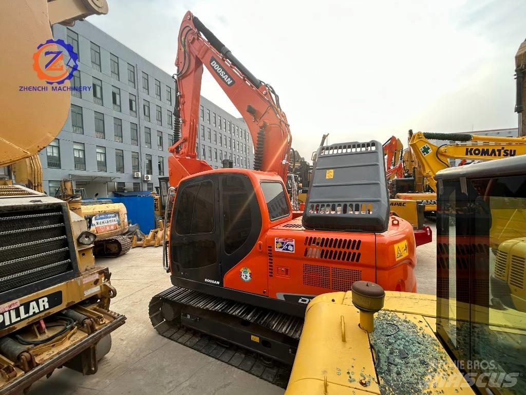 Doosan DX 150 Väikeekskavaatorid 7t-12t